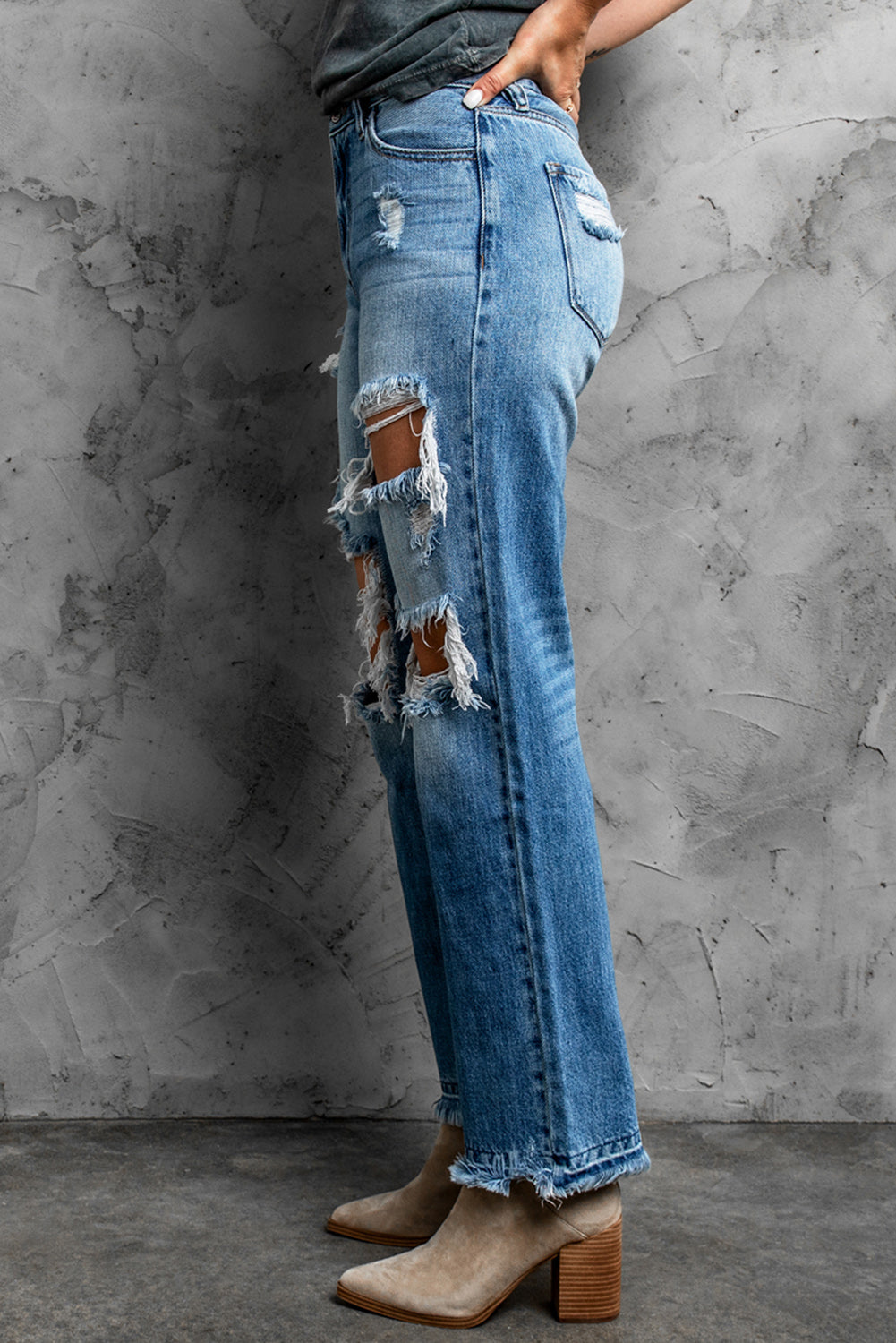 Frayed Hem Distressed Jeans